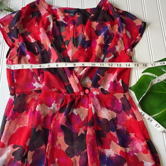 Banana republic red watercolor wrap top sheer - Picture 3 of 9